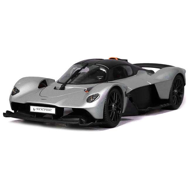 https://cdn.shopify.com/s/files/1/0504/9925/6496/files/aston-martin-valkyrie-silver-metallic-with-matt-black-top-special-edition-series-118-diecast-model-car-by-maisto-393084.jpg?v=1748404989