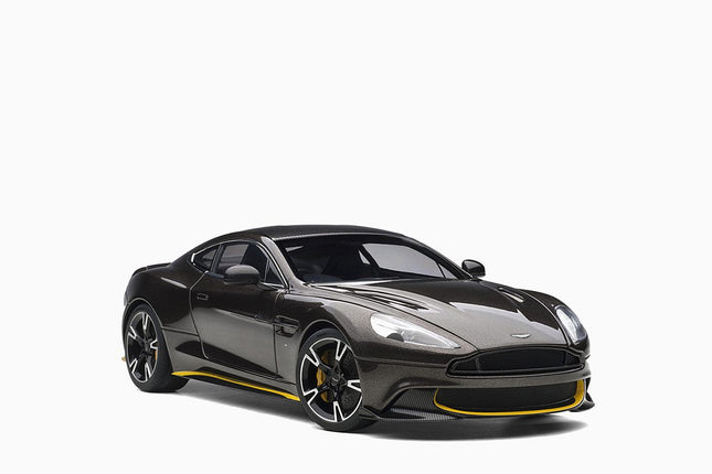 https://www.mydiecastcars.com/wp-content/uploads/2023/01/aston-martin-vanquish-black-autoart-4.jpg