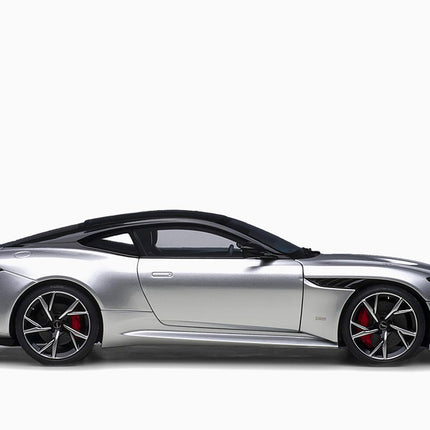 https://www.mydiecastcars.com/wp-content/uploads/2023/01/aston-martin-vanquish-silver-autoart-2.jpg