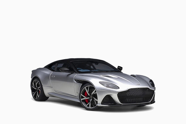 https://www.mydiecastcars.com/wp-content/uploads/2023/01/aston-martin-vanquish-silver-autoart-4.jpg