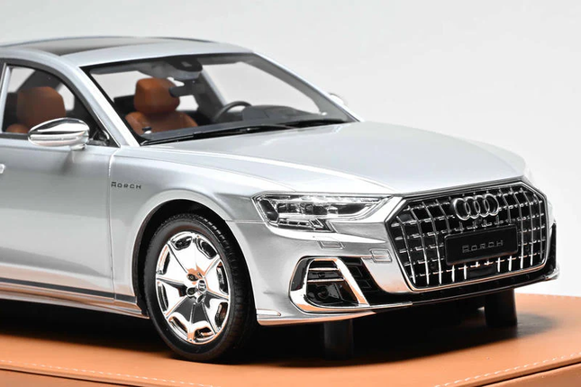 Vehicle Art Audi A8L Horch Gray/Silver 1:18 Resin Model Car