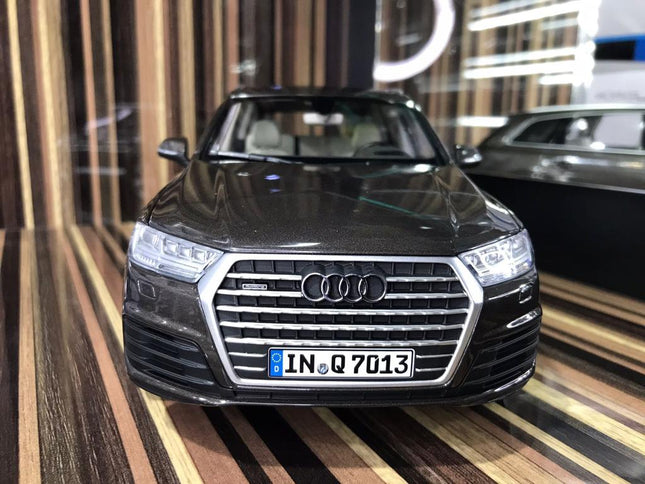 Minichamps 1/18 Audi Q7 Diecast Model Car Brown - studio product photo of the scale model