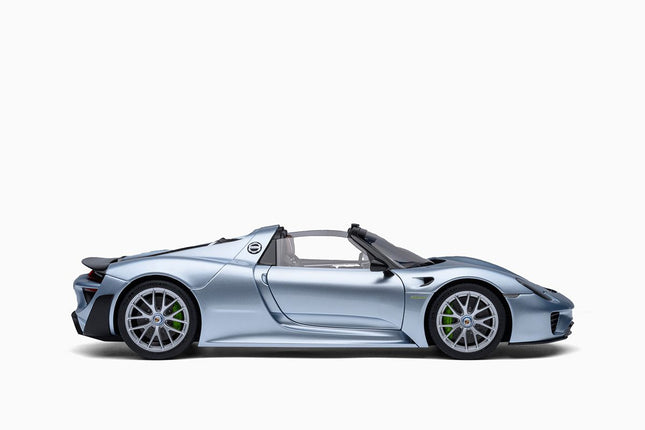 https://www.mydiecastcars.com/wp-content/uploads/2024/09/autoart-Porsche-918-Spyder1.jpg