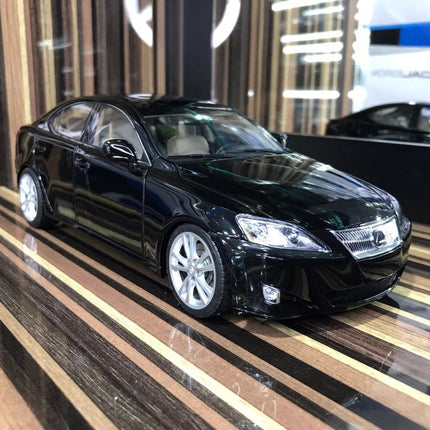 https://cdn.shopify.com/s/files/1/1786/0103/products/autoartlexusis3501.jpg?v=1756304204