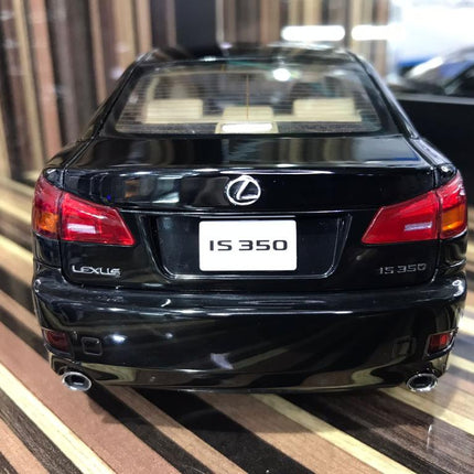 https://cdn.shopify.com/s/files/1/1786/0103/products/autoartlexusis3503.jpg?v=1756304204