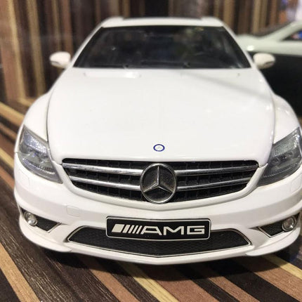 https://cdn.shopify.com/s/files/1/1786/0103/products/autoartmercsl63white2.jpg?v=1756304204