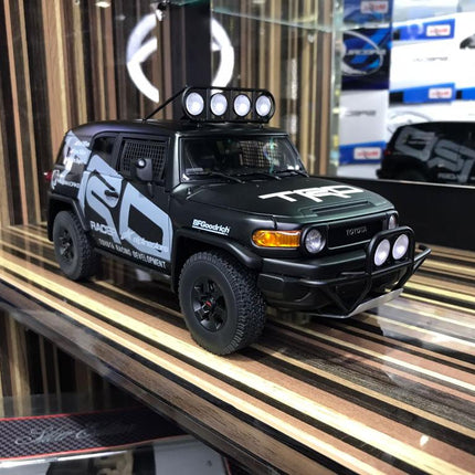 AutoArt Toyota FJ Cruiser Black 1:18 Diecast Model Car - detailed collector display model