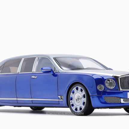 https://www.mydiecastcars.com/wp-content/uploads/2020/05/bentley-mulsanne-limousine-blue-silver-1w.jpg
