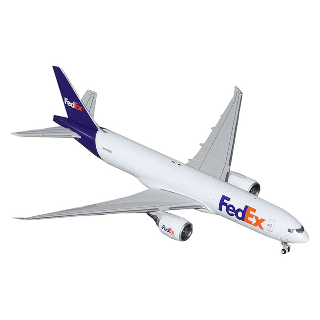 https://cdn.shopify.com/s/files/1/0504/9925/6496/files/boeing-777f-commercial-aircraft-fedex-federal-express-n895fd-white-with-purple-tail-1400-diecast-model-airplane-by-geminijets-857413.jpg?v=1748403382