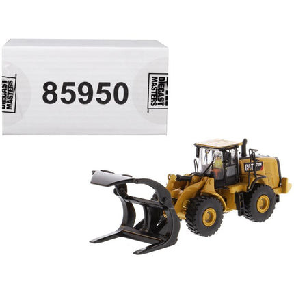 https://cdn.shopify.com/s/files/1/0504/9925/6496/products/cat-caterpillar-972m-wheel-loader-with-log-fork-and-operator-high-line-series-187-ho-scale-diecast-model-by-diecast-masters-329001.jpg?v=1748421196