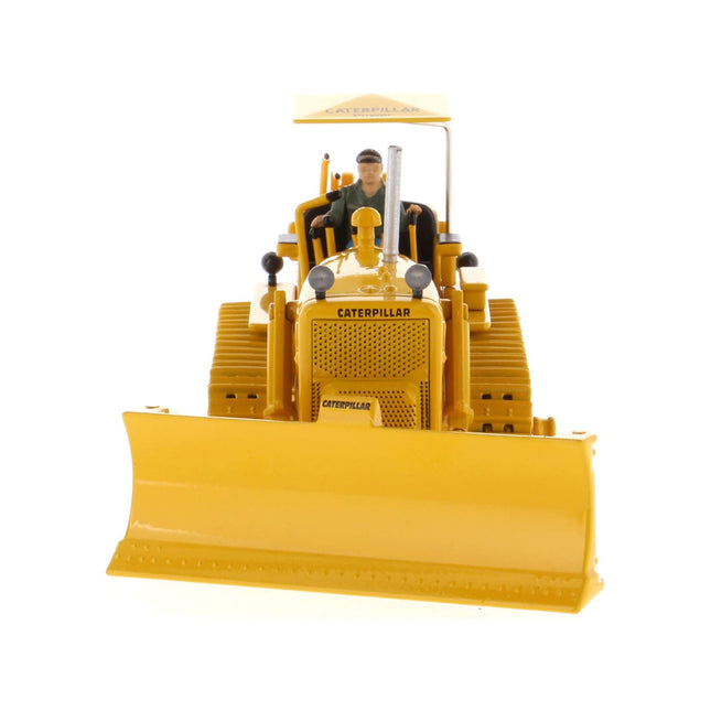 https://cdn.shopify.com/s/files/1/0504/9925/6496/products/cat-caterpillar-d7c-track-type-tractor-dozer-yellow-with-operator-vintage-series-150-diecast-model-by-diecast-masters-244954.jpg?v=1748421112
