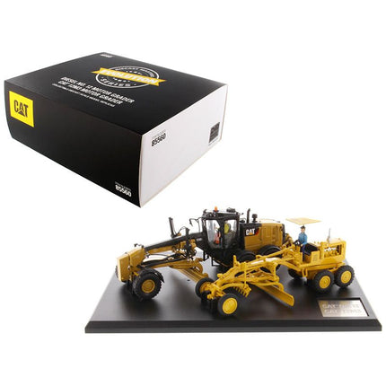 https://cdn.shopify.com/s/files/1/0504/9925/6496/products/cat-caterpillar-no-12-motor-grader-circa-1939-1959-and-cat-caterpillar-12m3-motor-grader-current-with-operators-evolution-series-set-of-2-pieces-150-diecast-mod-563207.jpg?v=1748421193