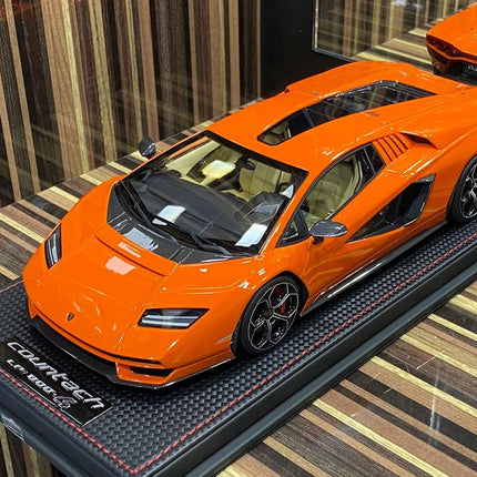 MR 1:18 Resin Lamborghini Countach LP 800-4 Orange - premium collector scale model