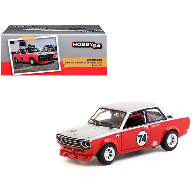 https://cdn.shopify.com/s/files/1/0504/9925/6496/files/datsun-510-74-daniel-wu-trans-am-b-sedan-25-challenge-2023-silver-and-red-hobby64-series-164-diecast-model-car-by-tarmac-works-396001.jpg?v=1756086839