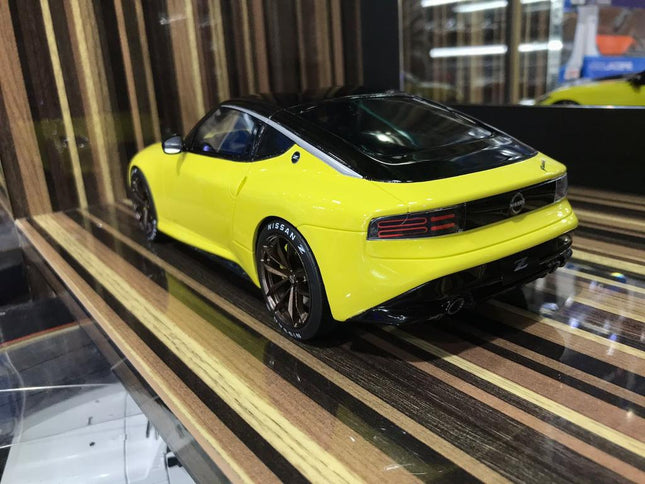 Nissan Fairlady Z Prototype GT Spirit 1:18 Yellow Resin Model Car - studio product photo of the scale model