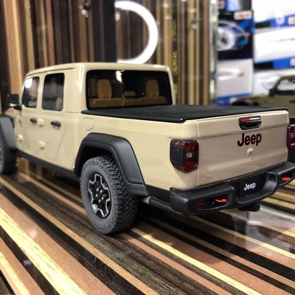 1/18 Diecast Jeep Gladiator Rubicon Beige GT Spirit Scale Model Car - fine detailed model replica