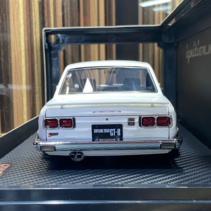 Ignition Model 1/18 Nissan Skyline 2000 GT-R Resin White Model Car - fine detailed model replica
