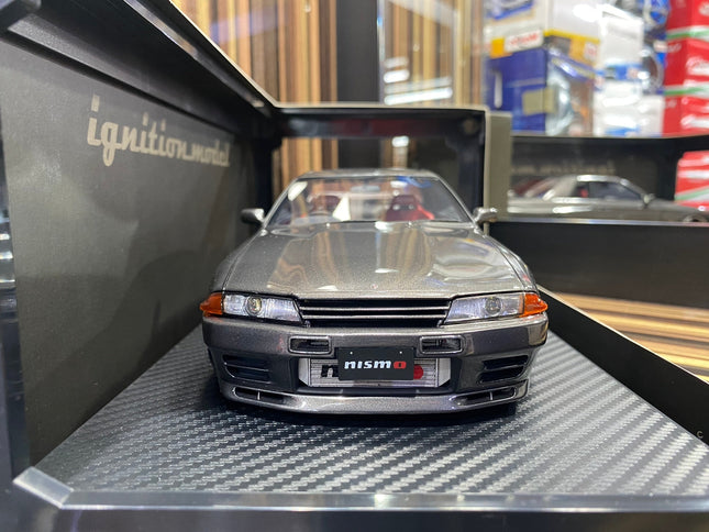 Ignition Model Nissan Skyline GT-R R32 1:18 Resin Grey - studio product photo of the scale model