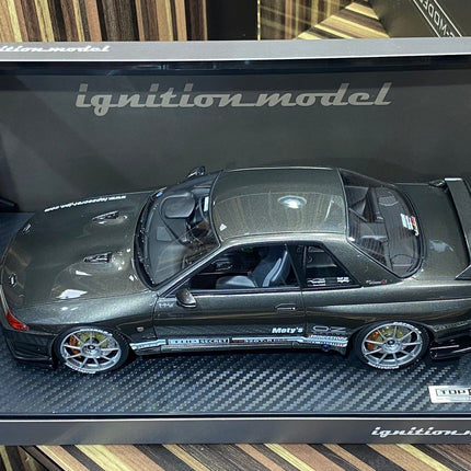 Ignition Model Nissan Skyline GT-R R32 1:18 Grey Metallic Resin Model - studio product photo of the scale model