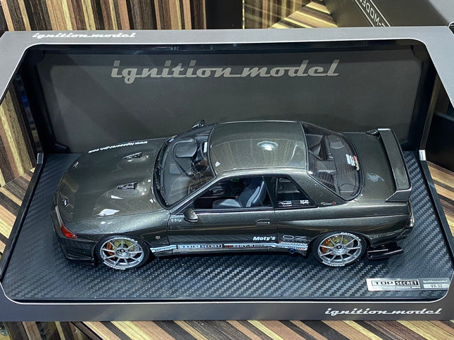 Ignition Model Nissan Skyline GT-R R32 1:18 Grey Metallic Resin Model - studio product photo of the scale model