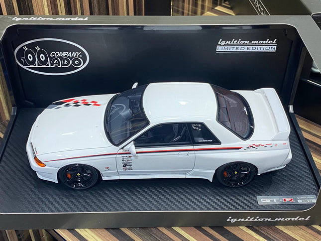Ignition Model 1/18 Nissan Skyline GT-R R32 White Resin Model Car - studio product photo of the scale model