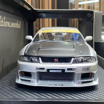 Ignition Model 1/18 Nissan Skyline GT-R R33 Silver Resin Model - collectible scale model car