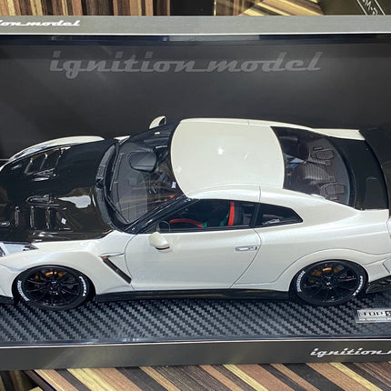 Ignition Model Nissan GT-R R35 2017 1:18 White Resin Model Car - collectible scale model car