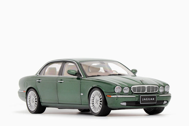 https://www.mydiecastcars.com/wp-content/uploads/2023/05/jaguar-xj6-green-almost-real-1w.jpg