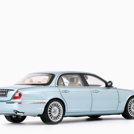 https://www.mydiecastcars.com/wp-content/uploads/2023/08/jaguar-xj6-seafrost-blue-almost-real-2w.jpg