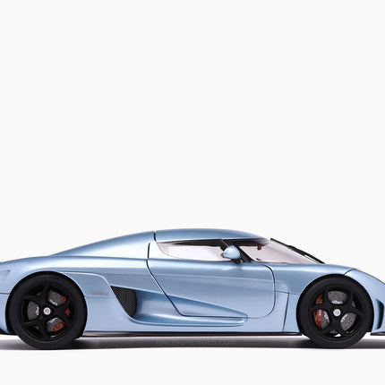 https://www.mydiecastcars.com/wp-content/uploads/2021/05/koenigsegg-agera-autoart-3w.jpg