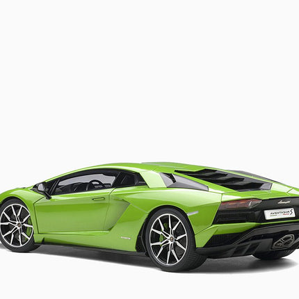 https://www.mydiecastcars.com/wp-content/uploads/2023/01/lamborghini-aventador-green-autoart-4.jpg