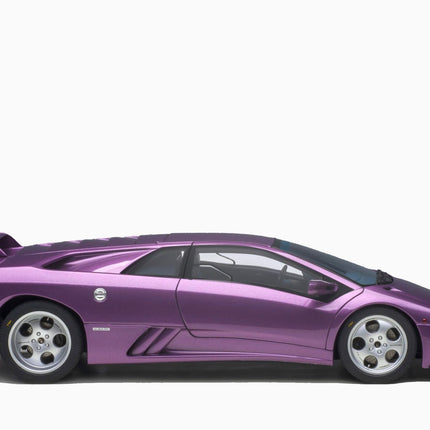 https://www.mydiecastcars.com/wp-content/uploads/2022/08/lamborghini-diablo-se30-purple-autoart-2.jpg