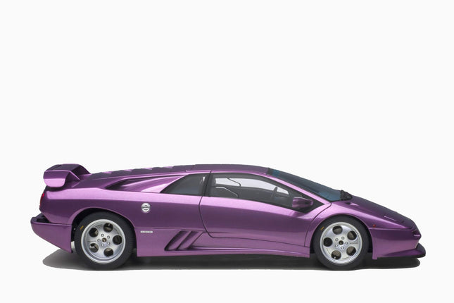 https://www.mydiecastcars.com/wp-content/uploads/2022/08/lamborghini-diablo-se30-purple-autoart-2.jpg