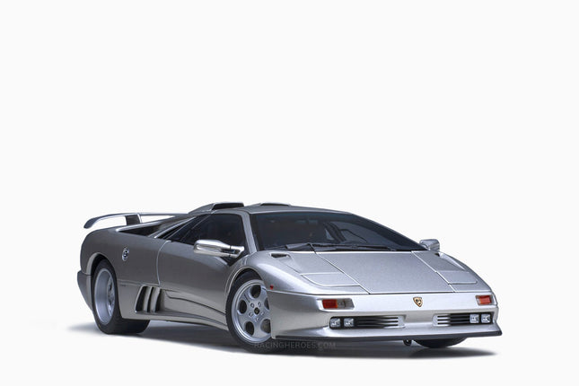 https://www.mydiecastcars.com/wp-content/uploads/2022/06/lamborghini-diablo-se30-silver-autoart-1.jpg