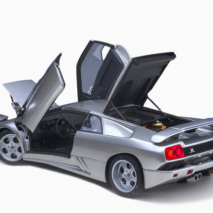 https://www.mydiecastcars.com/wp-content/uploads/2022/06/lamborghini-diablo-se30-silver-autoart-3.jpg