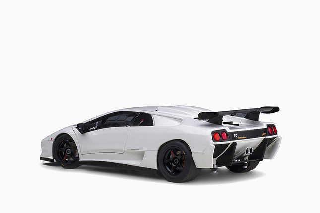 https://www.mydiecastcars.com/wp-content/uploads/2023/01/lamborghini-diablo-svr-white-autoart-4.jpg