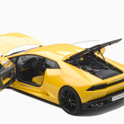 https://www.mydiecastcars.com/wp-content/uploads/2022/06/lamborghini-huracan-yellow-autoart-3.jpg