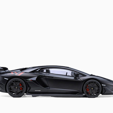 https://www.mydiecastcars.com/wp-content/uploads/2023/09/lamborghini-svj-black-autoart-1.jpg