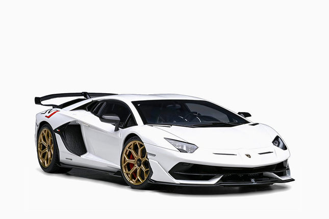 https://www.mydiecastcars.com/wp-content/uploads/2023/09/lamborghini-svj-white-autoart-2.jpg