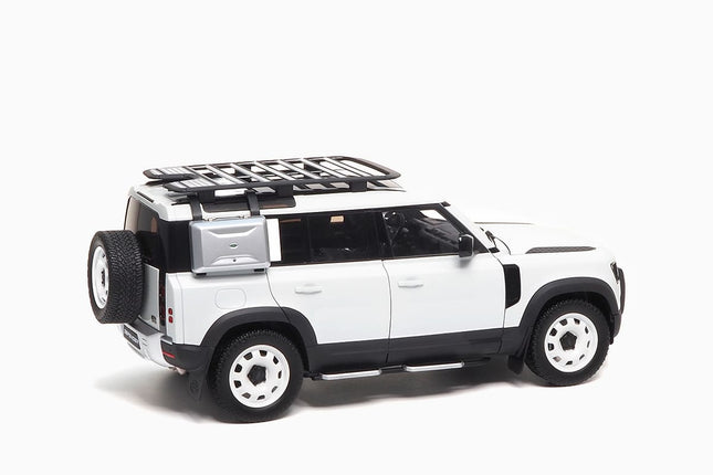 https://www.mydiecastcars.com/wp-content/uploads/2022/09/land-rover-defender-110-white-3-3.jpg