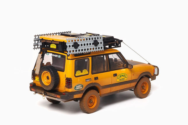 https://www.mydiecastcars.com/wp-content/uploads/2022/09/land-rover-discovery-camel-trophy-dirty-almost-real-2.jpg