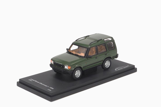 https://www.mydiecastcars.com/wp-content/uploads/2020/10/land-rover-discovery-green-43-1.jpg