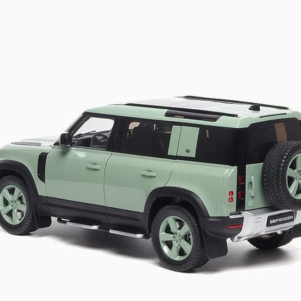 https://www.mydiecastcars.com/wp-content/uploads/2024/01/landrover-defender-green-75-110-3.jpg