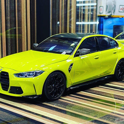 Minichamps BMW M3 2020 Green 1:18 Diecast Model Car - scale model for display