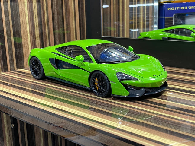 AutoArt McLaren 570S Green 1:18 Diecast Model Car - detailed collector display model