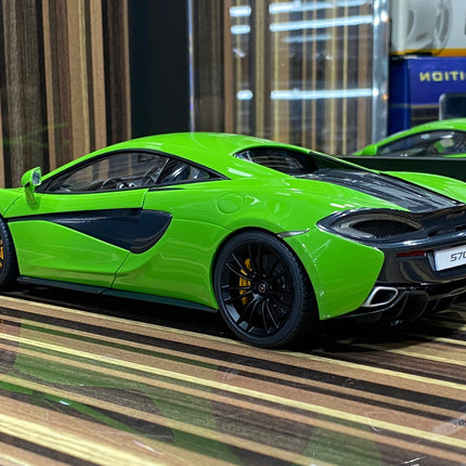 AutoArt McLaren 570S Green 1:18 Diecast Model Car - fine detailed model replica