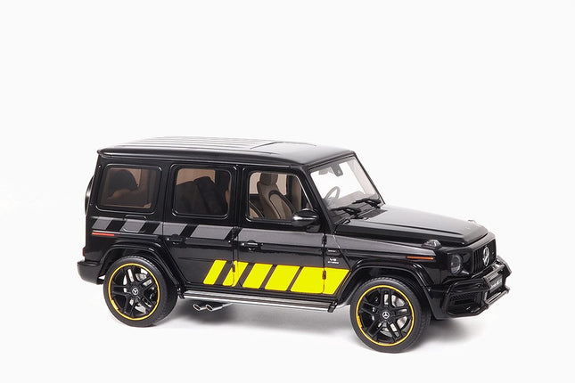 https://www.mydiecastcars.com/wp-content/uploads/2023/02/mb-amg-g-63-cigarette-edition-almost-real-1-2.jpg