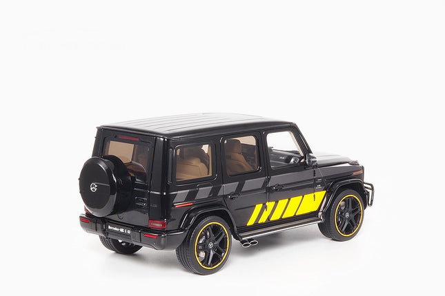 https://www.mydiecastcars.com/wp-content/uploads/2023/02/mb-amg-g-63-cigarette-edition-almost-real-3.jpg