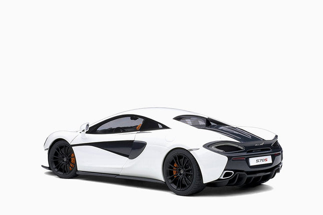 https://www.mydiecastcars.com/wp-content/uploads/2023/01/mclaren-570-white-autoart-2.jpg