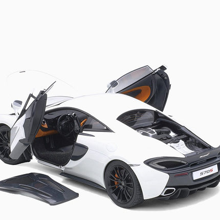 https://www.mydiecastcars.com/wp-content/uploads/2023/01/mclaren-570-white-autoart-4.jpg